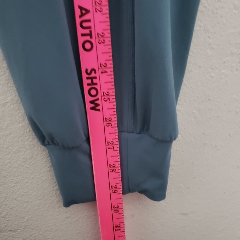 Athleta Salutation Powervita Jogger - Picture 10 of 13